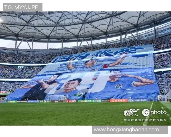 球星女朋友看台助阵成为焦点引发足球场内外热议